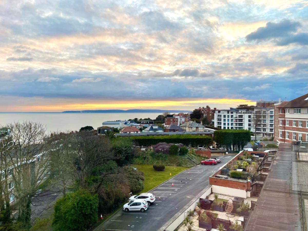 Sea View Family Stay By Beach Gym & Parking Bournemouth Exterior photo